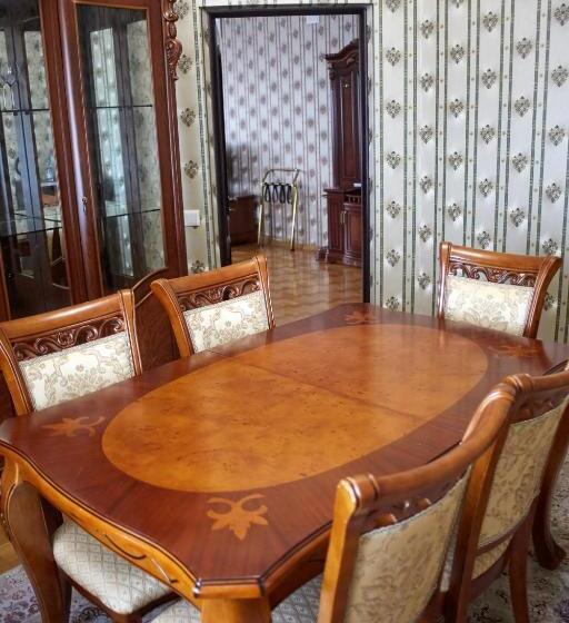 مبيت وإفطار Garden Hall