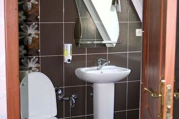 Hostel Uyut