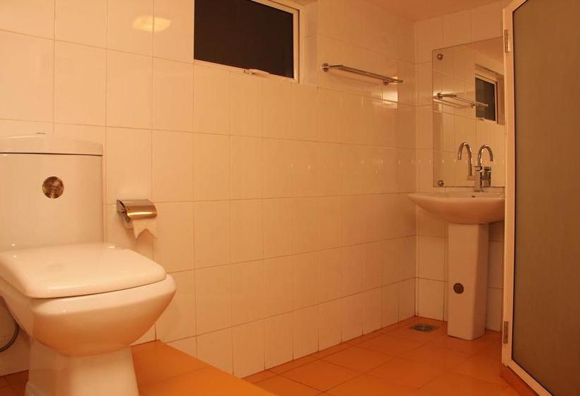 هتل Capital O 236 Amaa River Garden