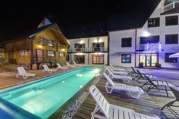 هتل F&b Spa Resort