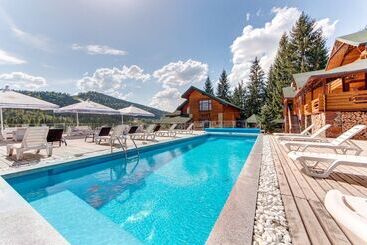 هتل F&b Spa Resort