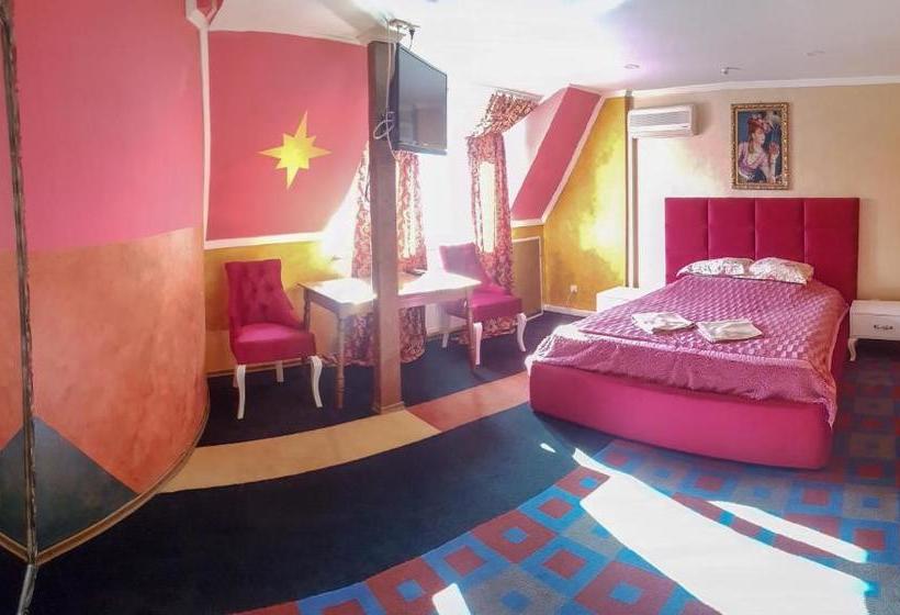 فندق Leoton Chernivtsi