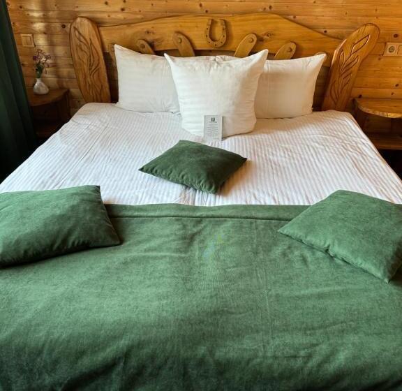 Stara Pravda Hotel   History