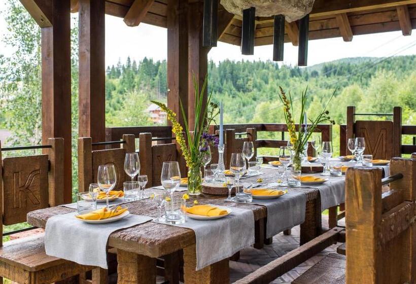 Stara Pravda Hotel   History