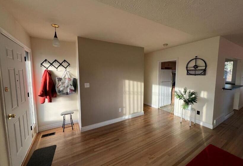 פנסיון Private Cozy Queen Room In North Delta