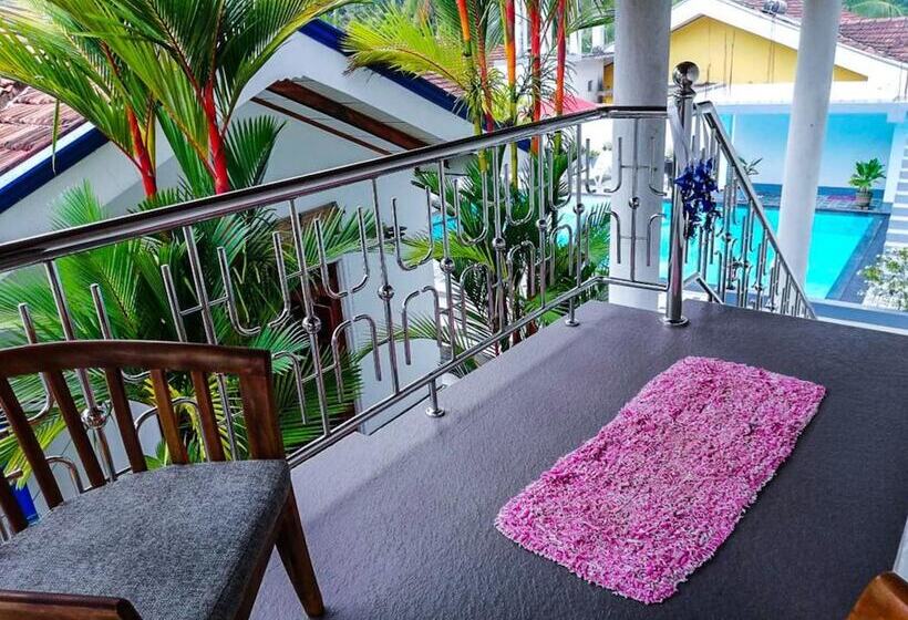 تختخواب و صبحانه Chamo Villa