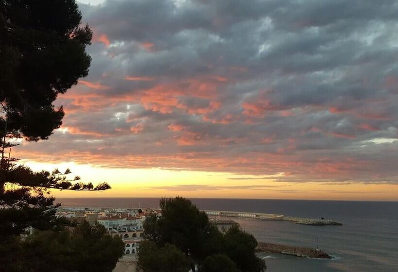 تختخواب و صبحانه La Estrella Del Mediterráneo   Adutls Only