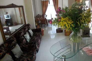 تختخواب و صبحانه Maples Holiday Resort