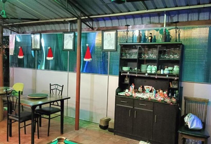 تختخواب و صبحانه Palms Villa