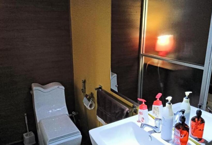 تختخواب و صبحانه Palms Villa