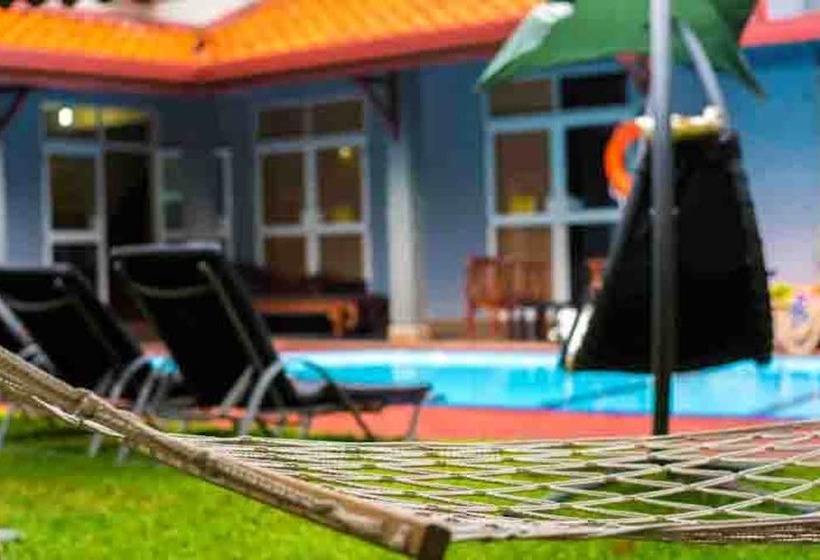 تختخواب و صبحانه Palms Villa