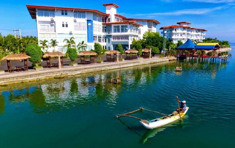 هتل East Lagoon