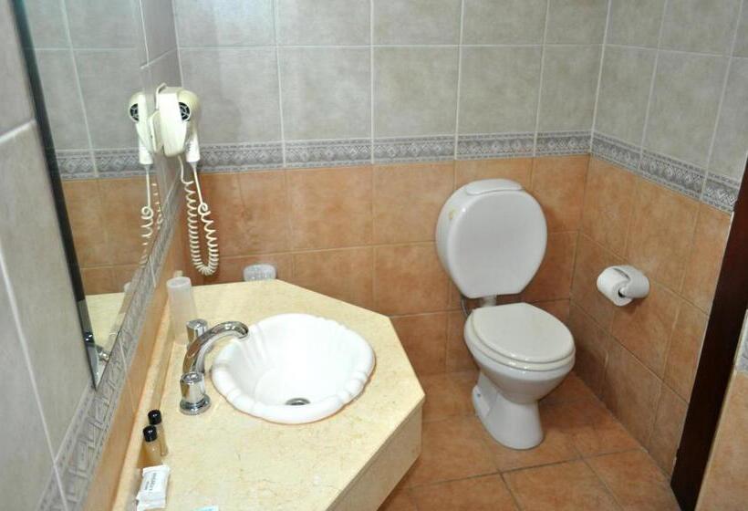 هتل La Fontana