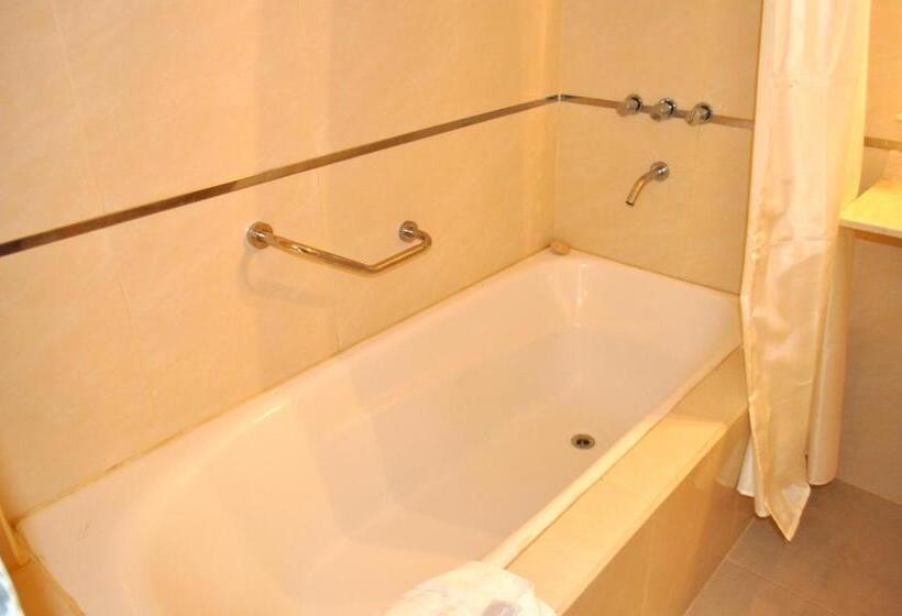 هتل La Fontana