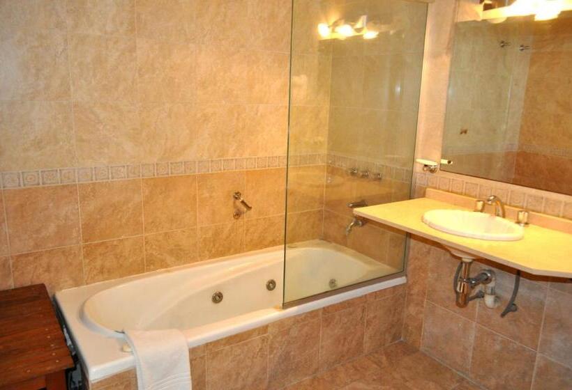 هتل La Fontana