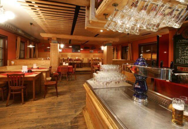 هتل Saloon