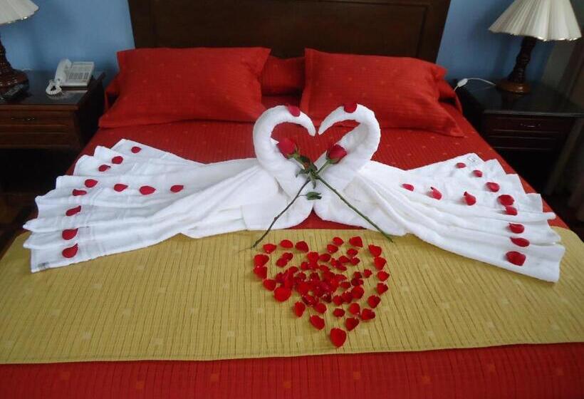 هتل Victoria Plaza