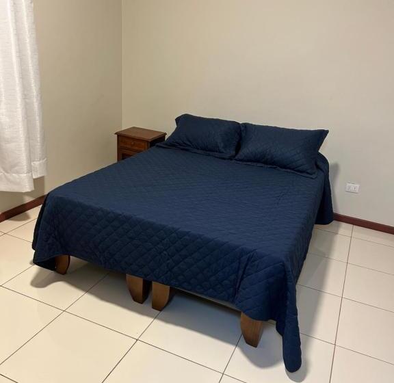 Panzió Hostal Obispo Labbé