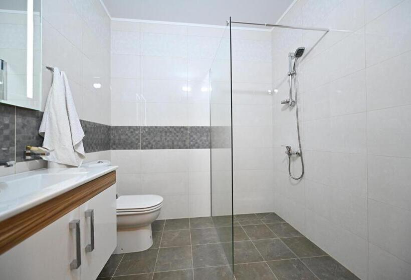 هتل La Villa
