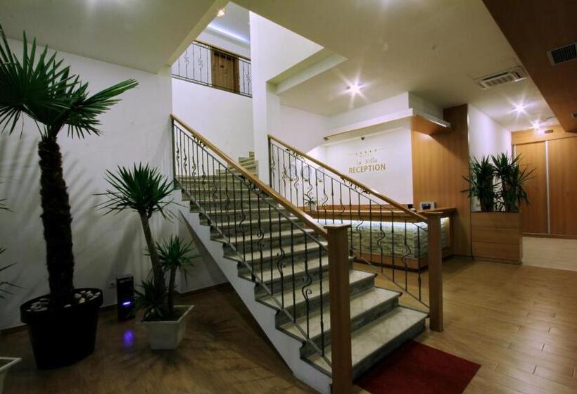 هتل La Villa