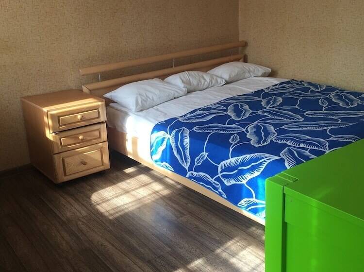 تختخواب و صبحانه Sleep In Bnb