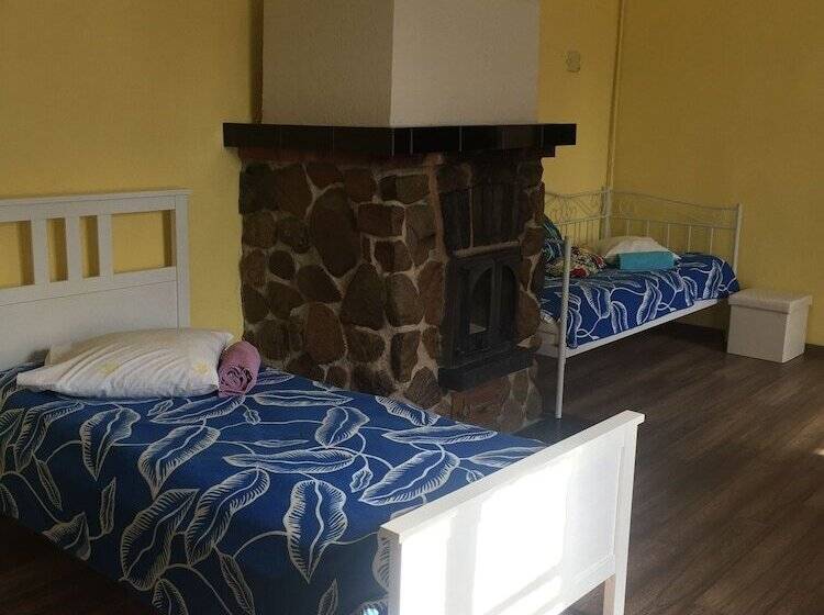 تختخواب و صبحانه Sleep In Bnb