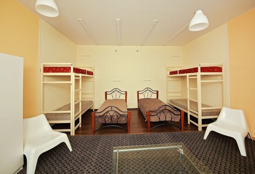 تختخواب و صبحانه Sleep In Bnb