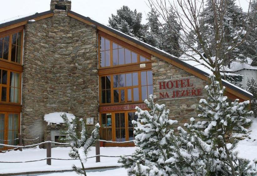 ホテル Na Jezeře