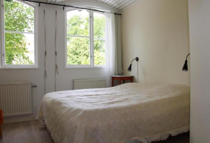 Fjällbacka Pensionat Och Vandrarhem