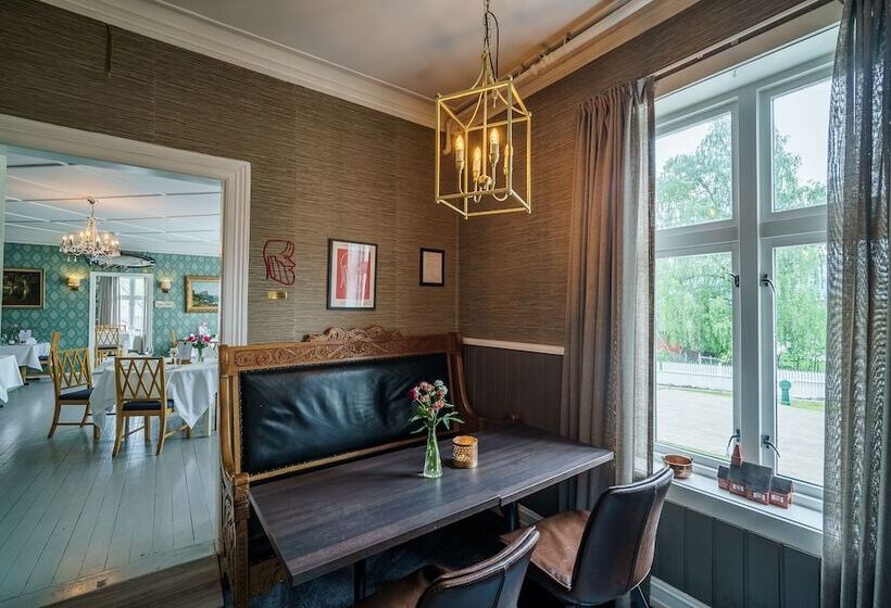 Gloppen Hotell   By Classic Norway Hotels