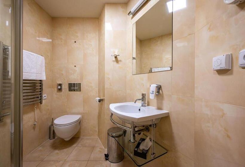 هتل Penzion V Ráji