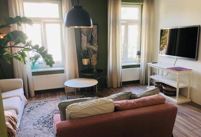 هتل Valkenhof
