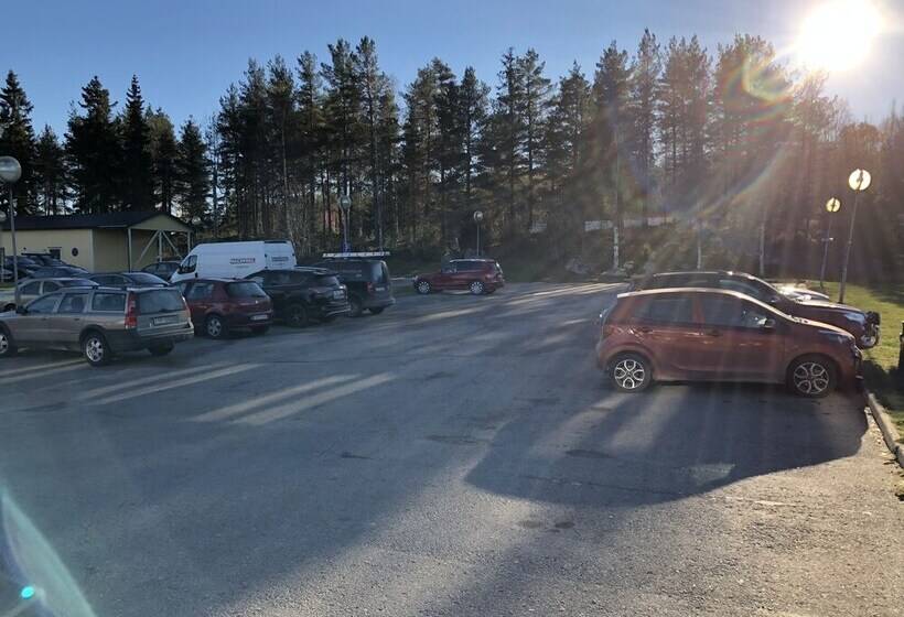 هتل Värdshuset Glada Hudik