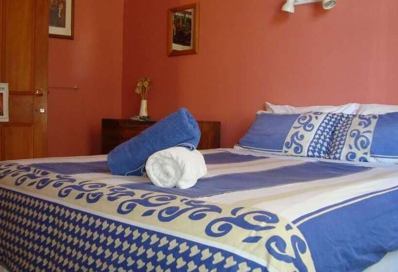 فندق صغير Bon Accord Backpackers