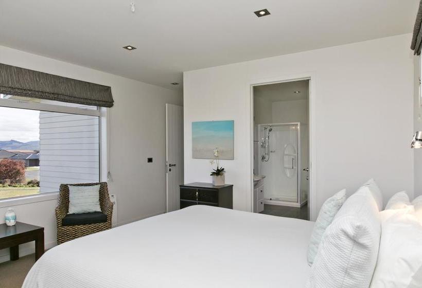 B&b @ Number Ten