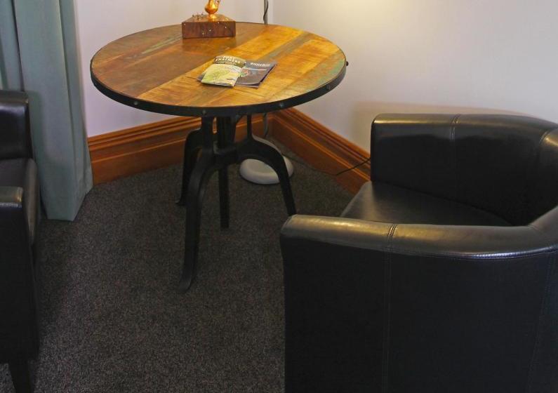 تختخواب و صبحانه Artica Art & Accommodation