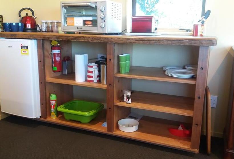 تختخواب و صبحانه Misty River Retreat