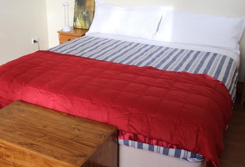 تختخواب و صبحانه Misty River Retreat