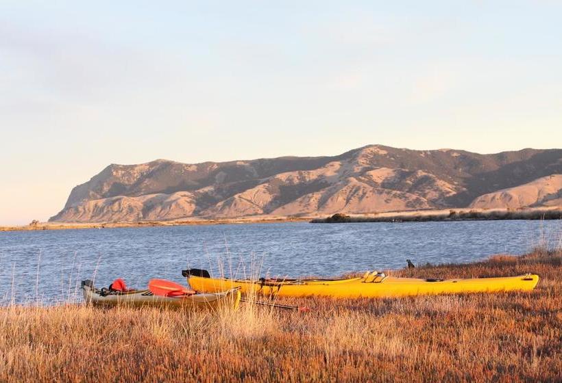 تختخواب و صبحانه Misty River Retreat