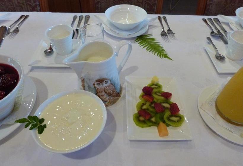 تختخواب و صبحانه Riverside Homestead