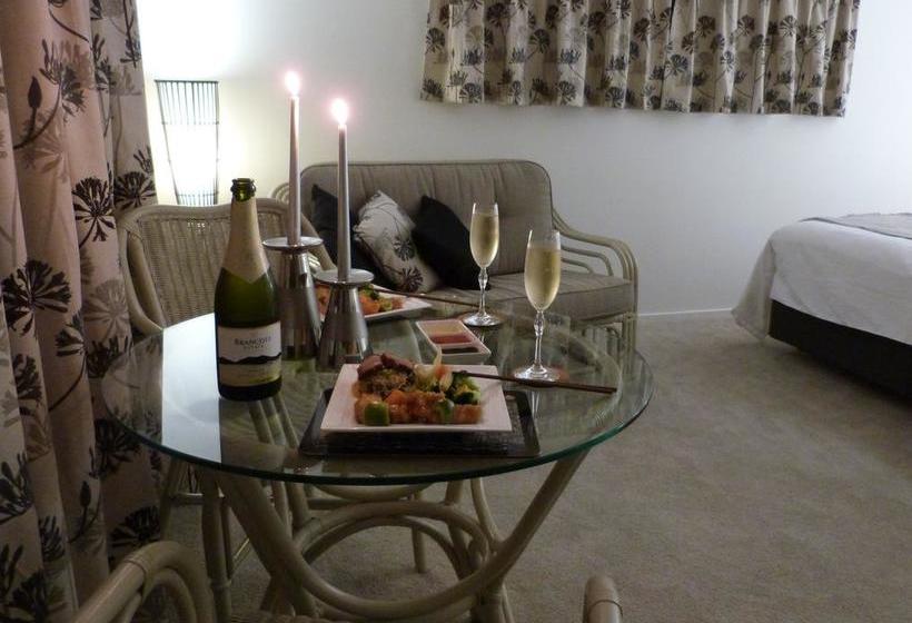 تختخواب و صبحانه Riverside Homestead