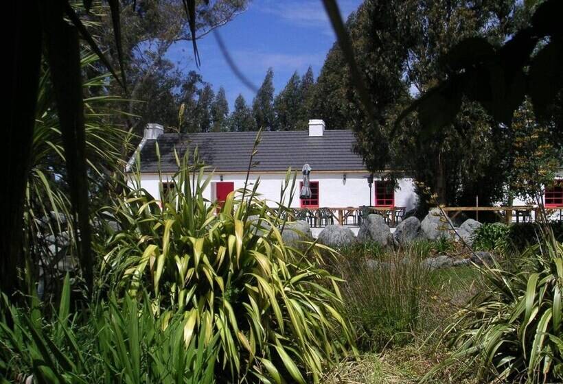 هتل Donegal House