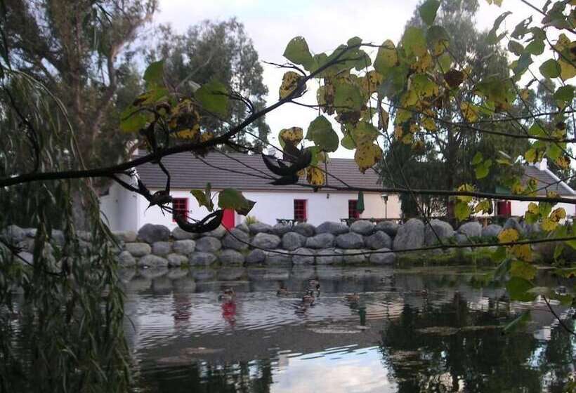 هتل Donegal House