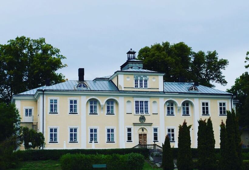 هتل Haga Slott