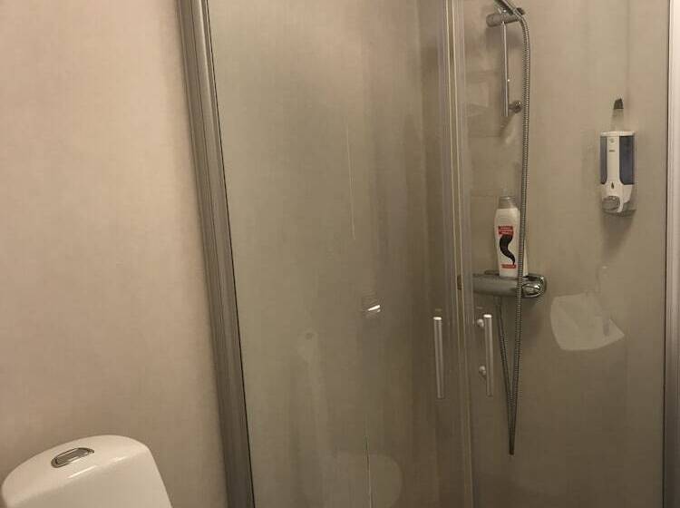 בית מלון כפרי L Gustaf