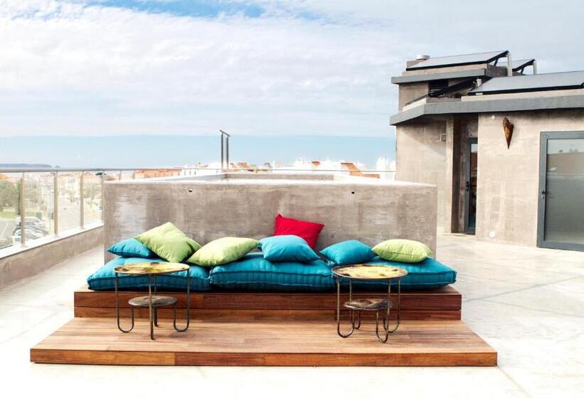 هتل Surfers Lodge Peniche