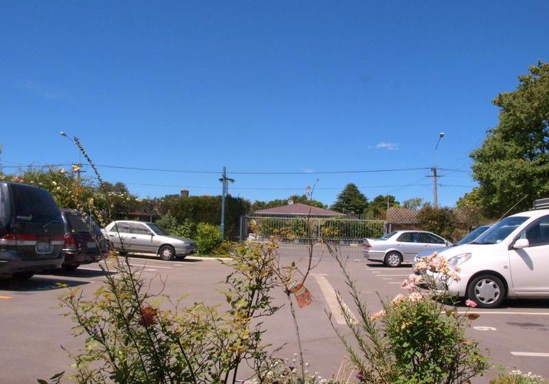 Kiwi House Hostel