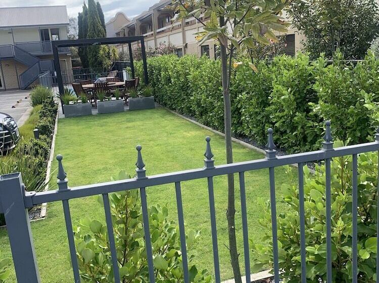 مُتل Apex Motorlodge