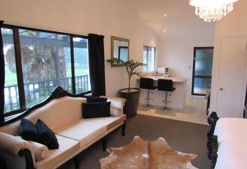 Мотель Orewa Beachcomber