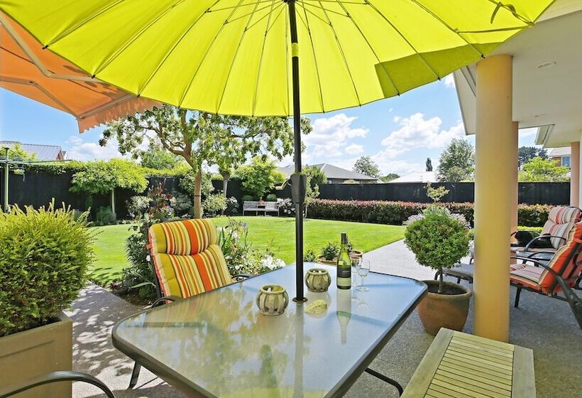 Olive House Bed And Breakfast